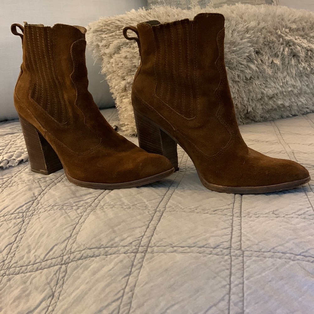 Dolce Vita Brown Suede Heeled Boot - 9.5